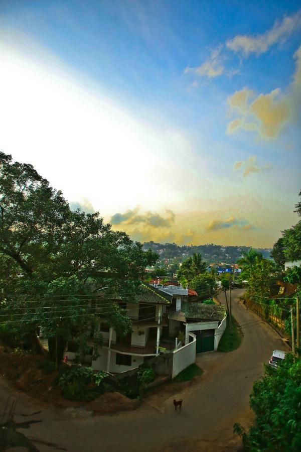Kandyan Fo Rest المظهر الخارجي الصورة